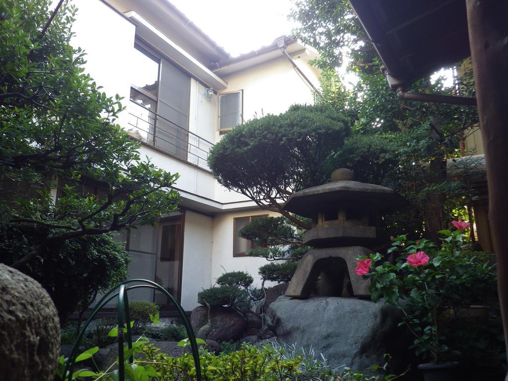 Uokagi Ryokan Nagoya Buitenkant foto